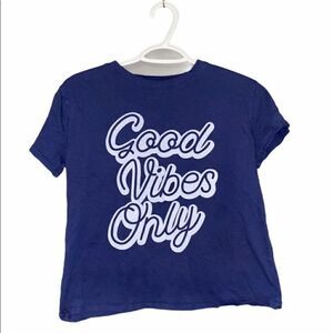 Good vibes graphic t shirt